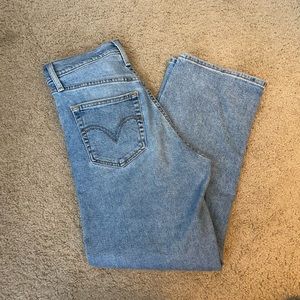 Levi’s Ribcage Straight Leg Ankle Jeans